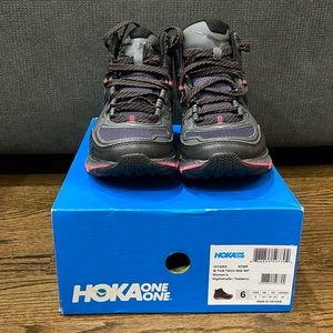 HOKA Women’s weather tech boots